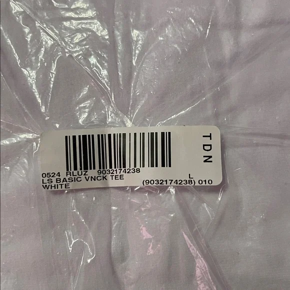 Ambiance White Long Sleeve V-Neck T-Shirt Lg NWT - Picture 6 of 6